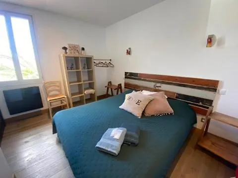 Semesterbostad Au Velo Bleu - Privatisez Un Ancien Entre Ocean - 12pers